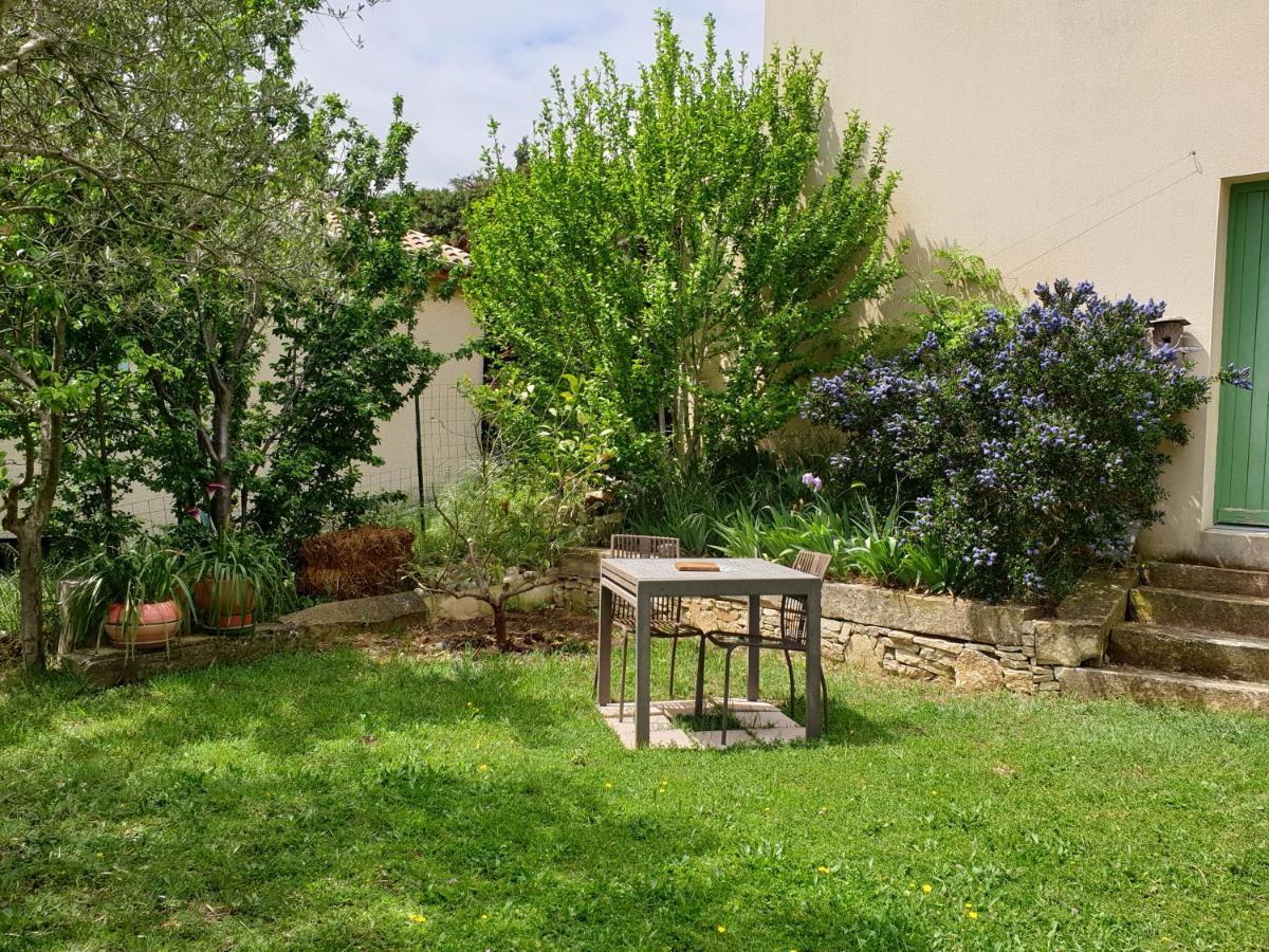 Pause Couleur Lavandula Roussas Εξωτερικό φωτογραφία